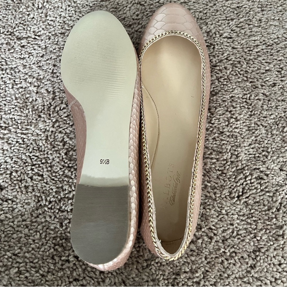 Brand new Talbots off white flats size 9.5.